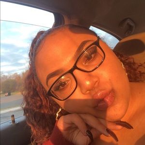 Meet your Posher, Jada